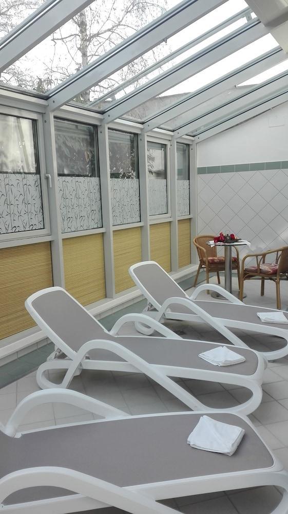 Hotel Schloss Schweinsburg Neukirchen-Pleiße Εξωτερικό φωτογραφία